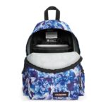 EASTPAK Zaino Modello Day Pak'r Colore Garden Blue con Zip Aggiuntiva e Porta Laptop 13.3 - immagine 4