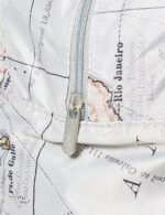 Legami - Borsa da Viaggio Pieghevole, 36,5x32 cm, in Poliestere, Diventa Grande e Capiente da Aperta, Dotata di Manici e Fascia Posteriore di Fissaggio - immagine 4