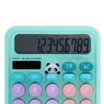 Legami - Calcolatrice da Tavolo Calcoolator, Tema Panda, Calcolatrice Solare a Doppia Alimentazione, a Batteria AAA (non inclusa) o a Energia Solare, 15.8 x 12 x 2.8 cm - immagine 3