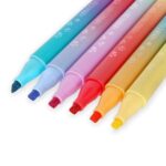 Legami - Set di 6 Pennarelli Doppia Punta Meow, 1 a Scalpello di 4 mm con Glitter e 1 rotonda di 1 mm per sovrascrivere, Inchiostro a Base di Acqua, Impugnatura triangolare, 3 x 10.9 x 1.7 cm - immagine 4
