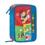 SUPER MARIO - Astuccio Scuola Ufficiale Super Mario, Astuccio 3 Scomparti Bambino e Bambina con Set Cancelleria, Penna Cancellabile Blu e Pratica Chiusura a Zip, 20x13Hx7 cm